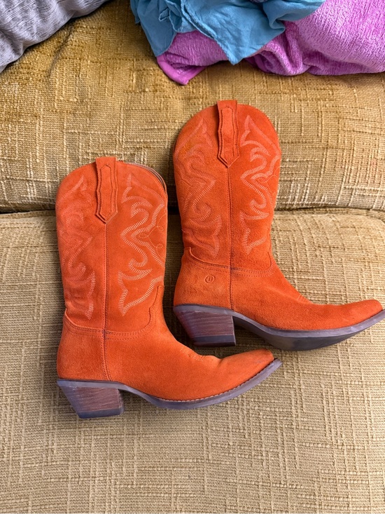 Dingo Shoes - Orange Suede DingoWomen's Cowboy Boots - Stylish Western Heels